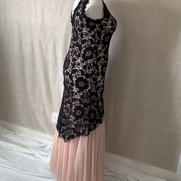 Betsy Adam peach & black Swarovski stone gown - Picture 3 of 17